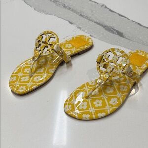 Tory Burch Yellow Floral Sandals NWT Never Worn
